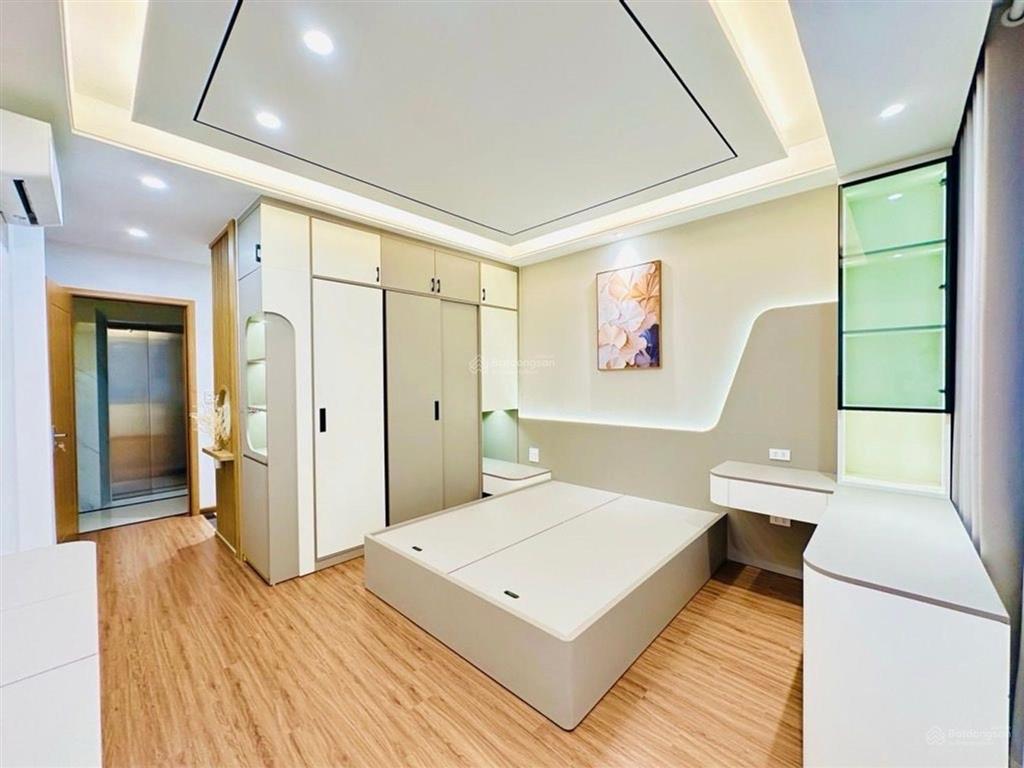 Nhà 7 tầng, ngọc thụy, 40m,thang máy, nội thất sang sin,9xty