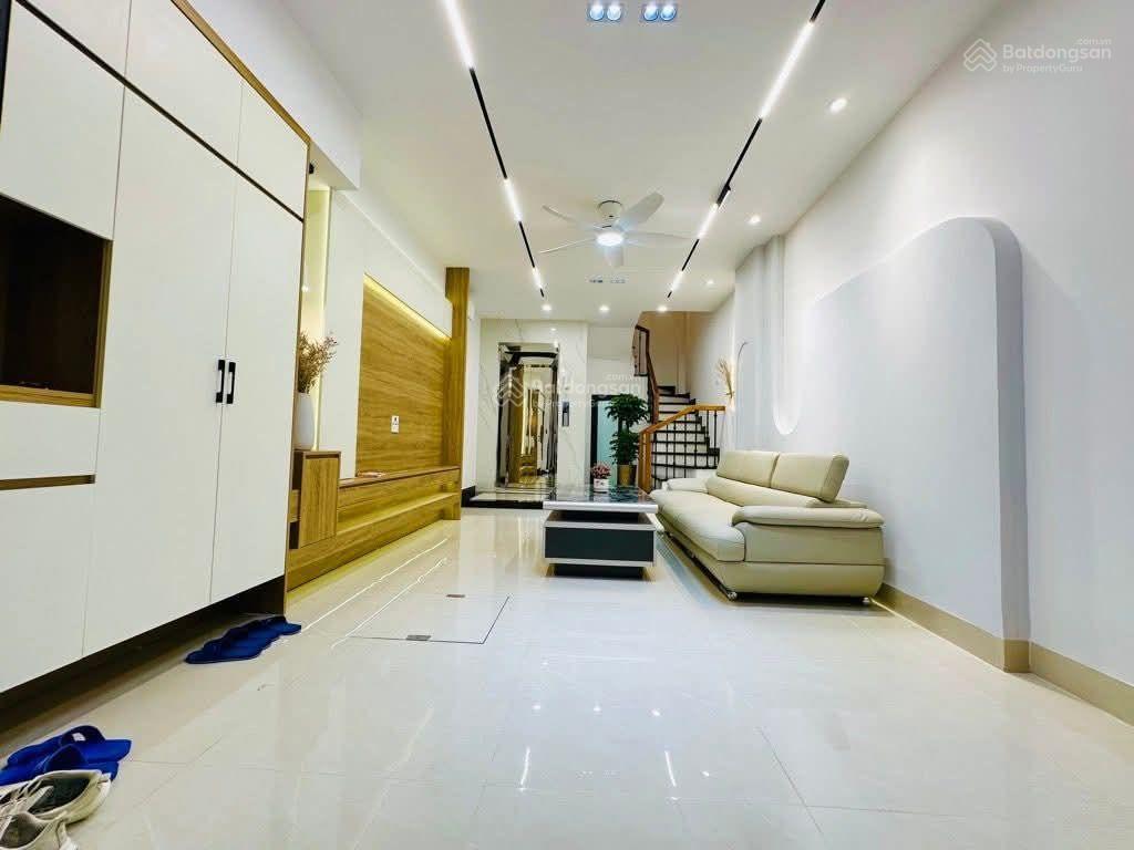 Nhà 7 tầng, ngọc thụy, 40m,thang máy, nội thất sang sin,9xty
