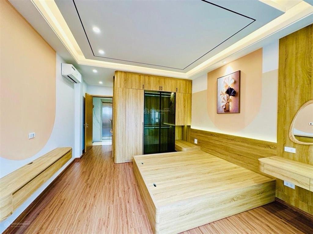 Nhà 7 tầng, ngọc thụy, 40m,thang máy, nội thất sang sin,9xty
