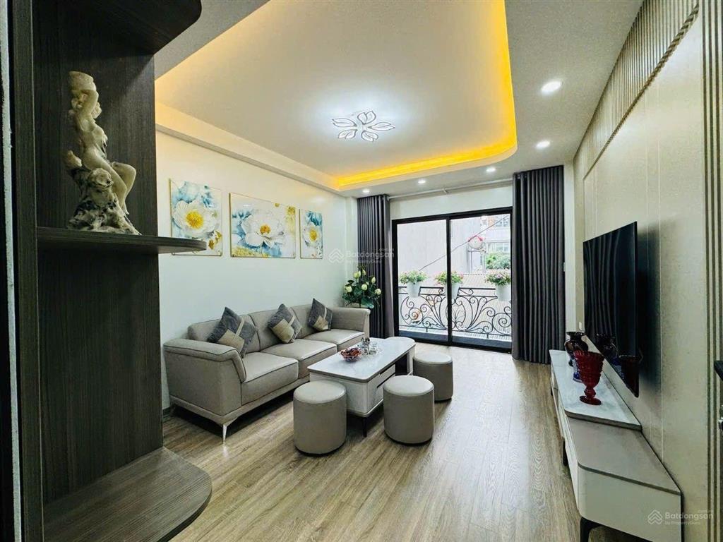 Bán nhà nguyễn sơn, 60m, thang máy, 5 ngủ, phun nội thất, gần tô tránh, 13xty