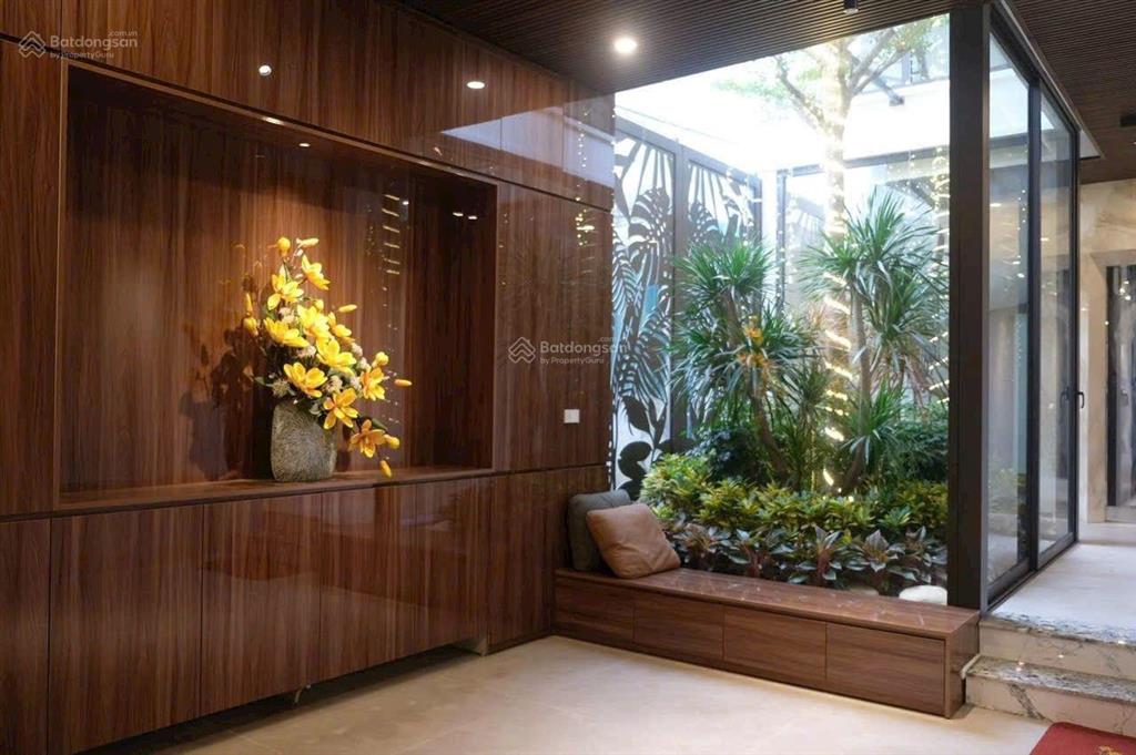 Bán tòa nhà việt hưng, 100m, thang máy, ga ra 2 ô tô , nội thất 5 sao, 23ty