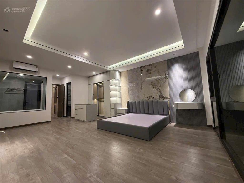 Bán nhà ngọc thụy, 66m , 4 ngủ, thang máy,nội thất sang sin, gần ô tô,12xty