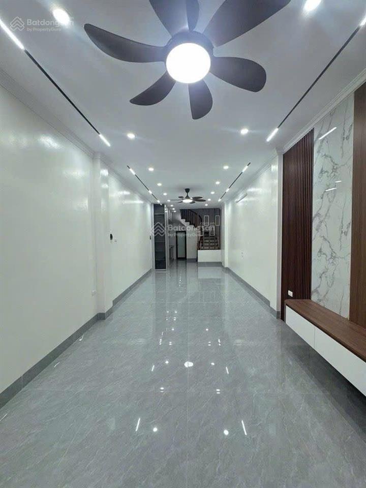 Nhà thanh am, việt hưng, 55m, 3 ngủ , mới tinh, 7xty