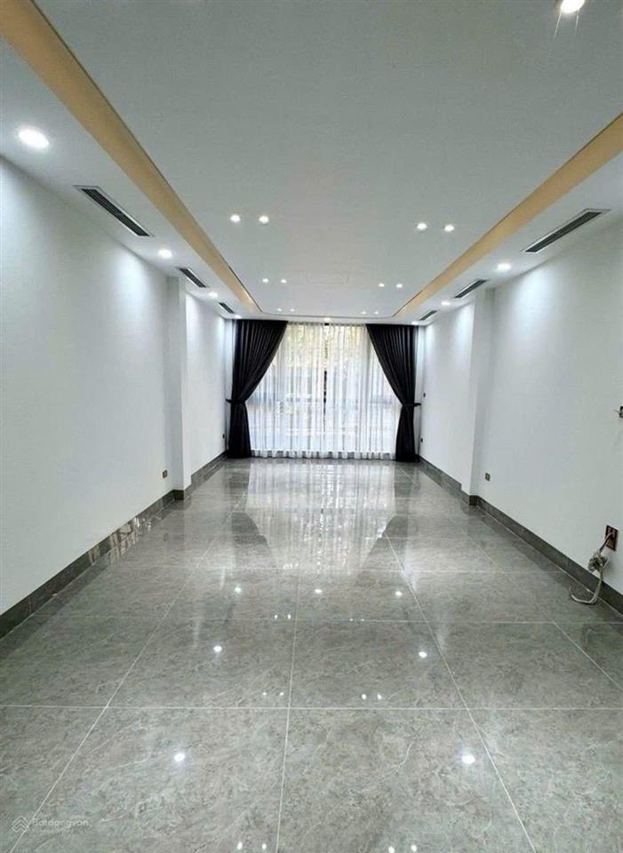 Bán nhà ngọc lâm, 55m, vỉa hè, thang máy, ga ra ô tô, kinh doanh đa dạng, nội thất sang sịn, 24x ty