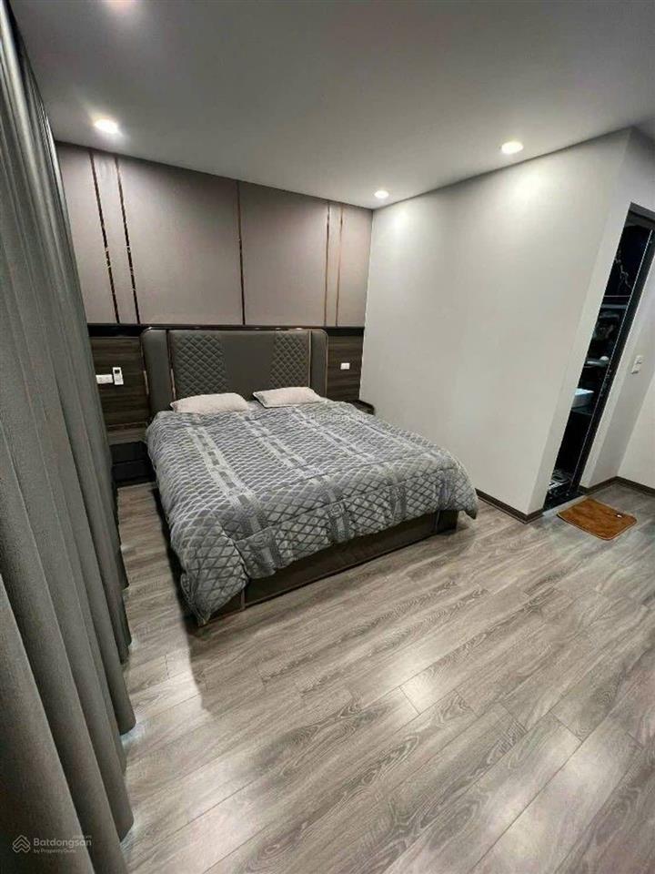 Bán nhà 6 tầng bát khối,40m, ga ra ô tô,thang máy, nội thất sang sịn, gần aeon lb, 11.5 tỷ