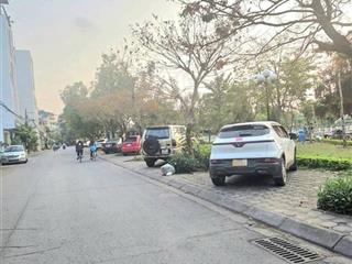 E cần bán nhanh đất thanh am , 62m , đường 15m, sát hồ điều hòa, kinh doanh đa dạng, 16 xty