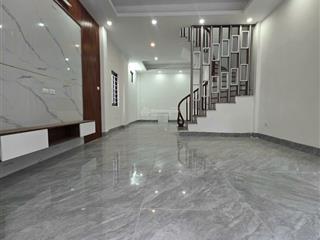 Bán nhà ngọc thụy, 36m², 4 ngủ, ô tô đỗ cửa, 8 tỷ