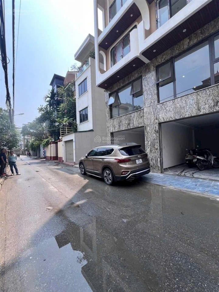Bán nhà đức giang,56m, 5 ngủ, mới tinh, ô tô tránh đỗ cổng,8 xty
