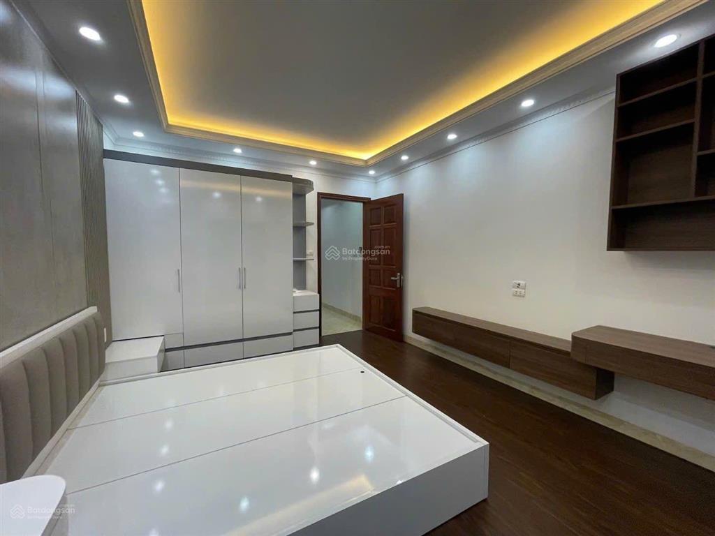 Bán nhà thanh am,56m ,5 ngủ, ô tô đỗ cửa, phun nộithất, 8xty