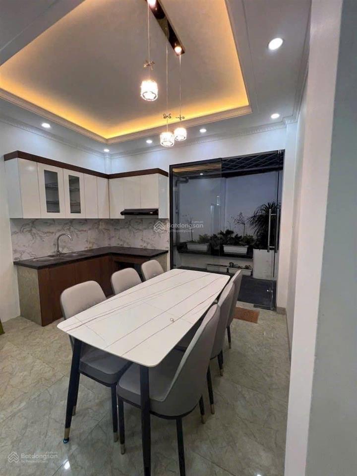 Bán nhà thanh am,56m ,5 ngủ, ô tô đỗ cửa, phun nộithất, 8xty