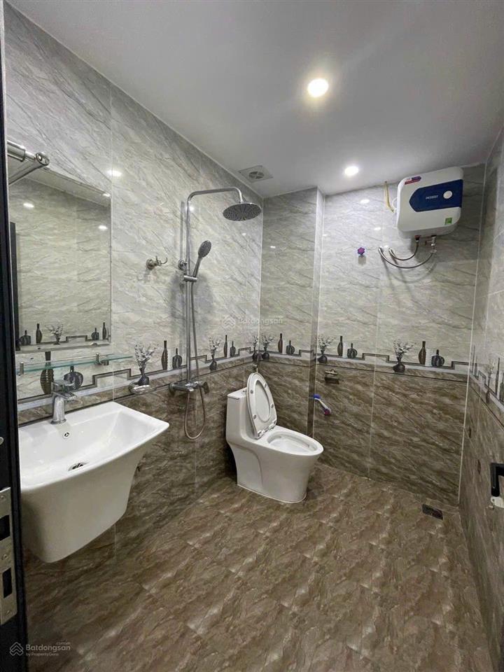 Bán nhà thanh am,56m ,5 ngủ, ô tô đỗ cửa, phun nộithất, 8xty