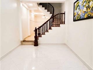 Bán nhà dân xây 40m2, 4 ngủ, ngõ thông, 20 m ra ô tô tránh, 7.x tỷ