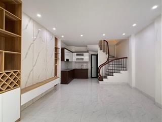 Bán nhà gia quất, gần ngọc lâm, 42m2, 3 ngủ, full nội thất, ô tô đỗ cổng, 7.x tỷ