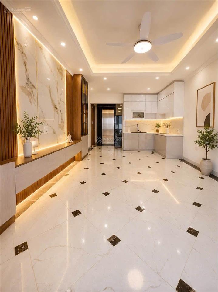 16 triêu/tháng có nhà 6 tầng phố tư đinh,gara ô tô, 40/60m , ô tô tránh,kinh doanh
