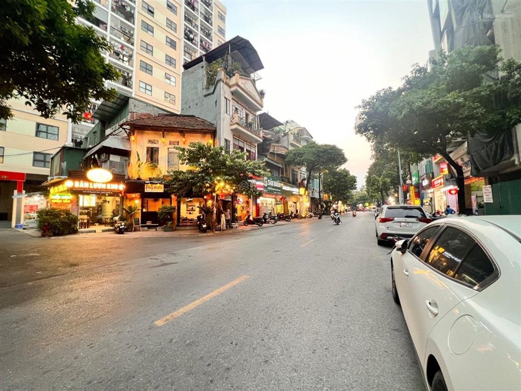 Bán nhà nguyễn văn cừ, 55m, mặt tiền 5m, 6 ngủ, phun nội thất, ô tô đỗ cửa, 11 tỷ