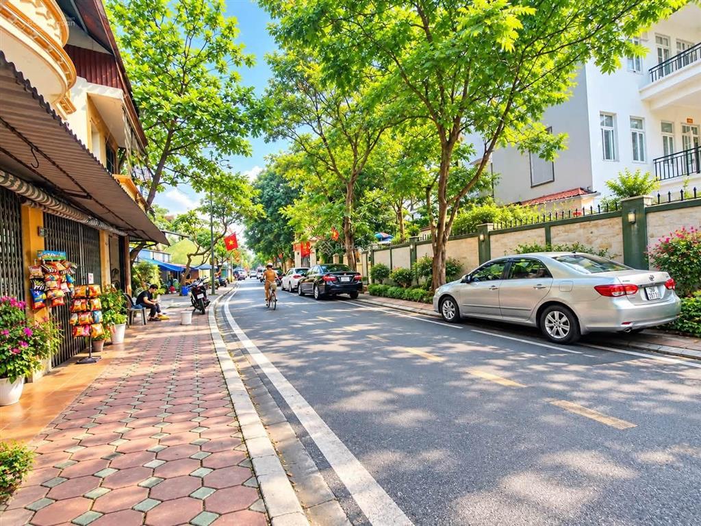 Bán nhà đức giang, 65m, mặt tiền 5m, 5 ngủ, ô tô tránh đỗ cổng, mới tinh, 9 tỷ