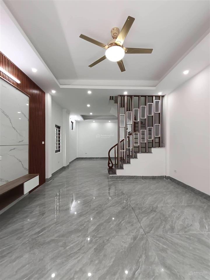 Bán nhà đức giang, 65m, mặt tiền 5m, 5 ngủ, ô tô tránh đỗ cổng, mới tinh, 9 tỷ