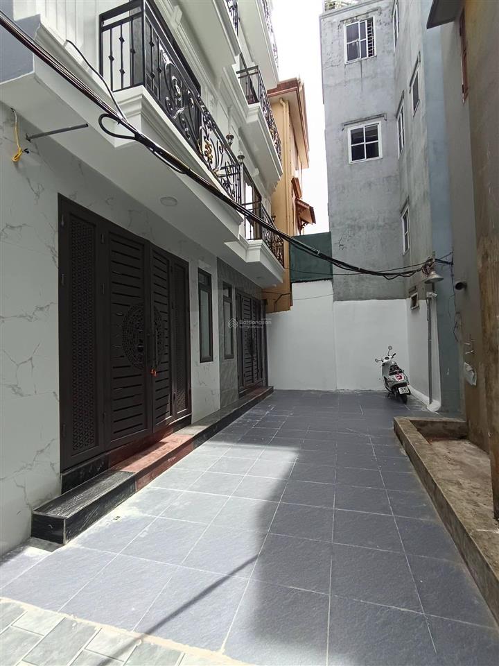 Bán nhà đức giang, 65m, mặt tiền 5m, 5 ngủ, ô tô tránh đỗ cổng, mới tinh, 9 tỷ