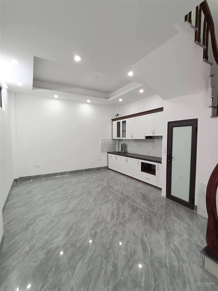 Bán nhà đức giang, 65m, mặt tiền 5m, 5 ngủ, ô tô tránh đỗ cổng, mới tinh, 9 tỷ