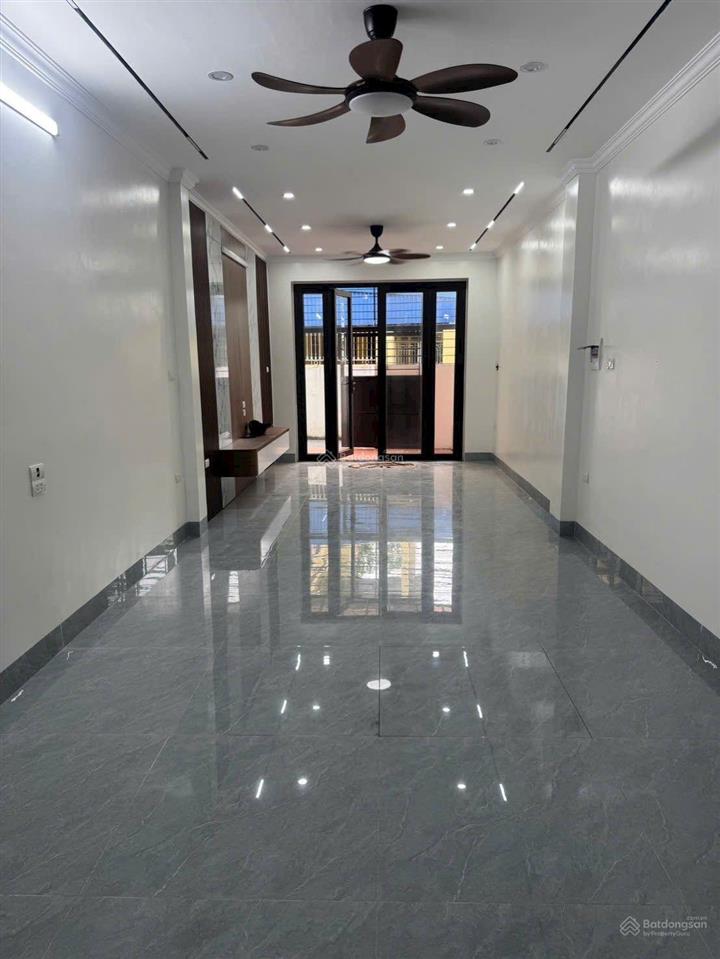 7,15 tỷ có nhà 55m, thanh am, việt hưng, 3 ngủ, mới tinh, ngõ thông