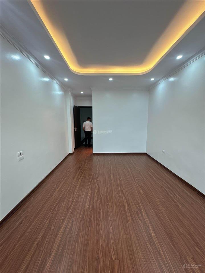 7,15 tỷ có nhà 55m, thanh am, việt hưng, 3 ngủ, mới tinh, ngõ thông