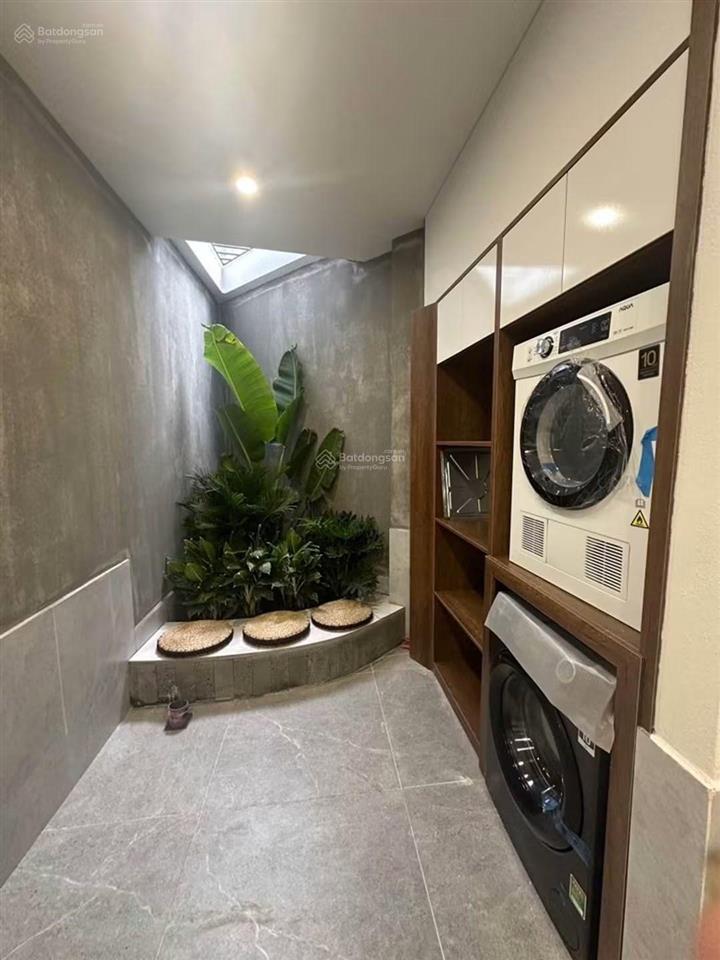 Bán nhà thang máy gia quất, gần ngọc lâm, 60m, dòng tiền có sẵn 50 triệu/tháng, 12 tỷ