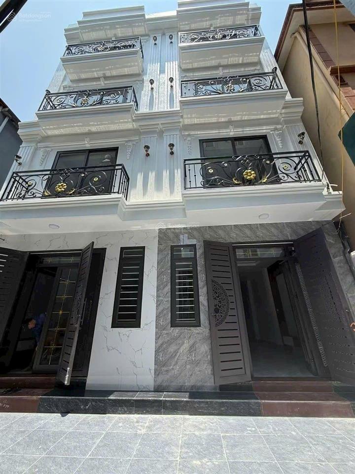 Nhà 65 m phố đức giang,việt hưng,65m,5 ngủ, ô tô tránh đỗ cổng, mới tinh, 8xty