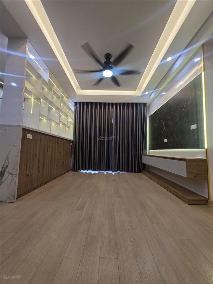 Cần bán căn chung cư city sông hồng,phố gia quất,gần ngọc lâm,70m,2 ngủ,2 wc,phun nội thất,4,2ty