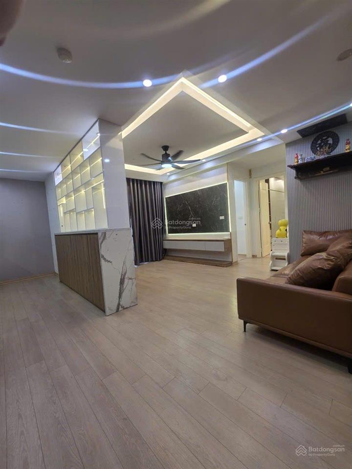 Cần bán căn chung cư city sông hồng,phố gia quất,gần ngọc lâm,70m,2 ngủ,2 wc,phun nội thất,4,2ty