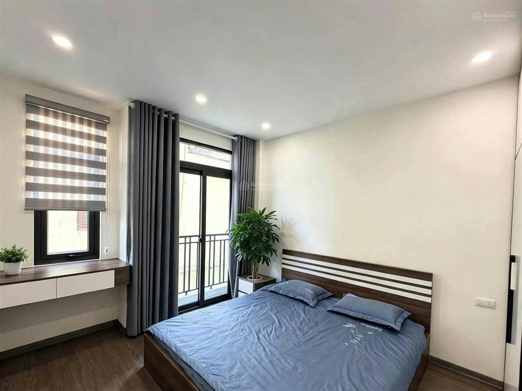Bán nhà dân xây sài đồng, 55m, 4 ngủ, phun nội thất, ô tô tránh đỗ cổng, 7 tỷ