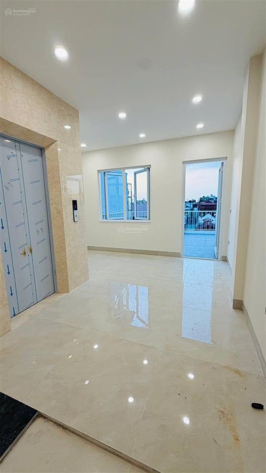 22 triệu/tháng, cho thuê nhà việt hưng, 45m, thang máy, vỉa hè, ô tô tránh, kinh doanh
