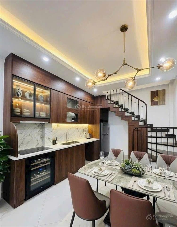 Bán nhà ngọc thụy, 6 tầng, gara ô tô, 40m, ô tô thông, full nội thất, kinh doanh, 10.x tỷ