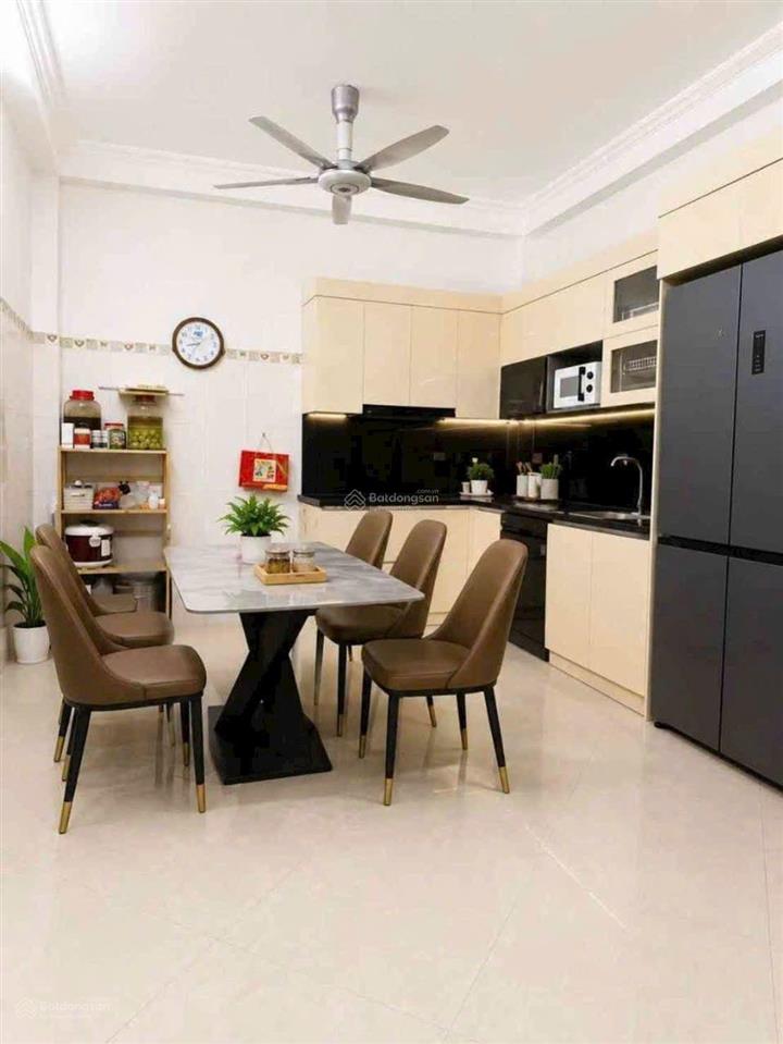 7xty có nhà dân xây gần ngọc lâm ,bồ đề,40m,4 ngủ, phun nội thất, gần cầu chương dương, ngõ thông