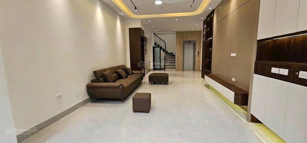 Siêu hiếm, 55m, thang máy, việt hưng, thượng thanh, 4 ngủ, full nội thất sang xịn, mới tinh