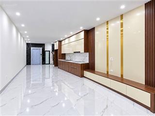 6,5 tỷ có nhà thang máy, việt hưng, giang biên, 37m, 3 ngủ, mới tinh, phun nội thất