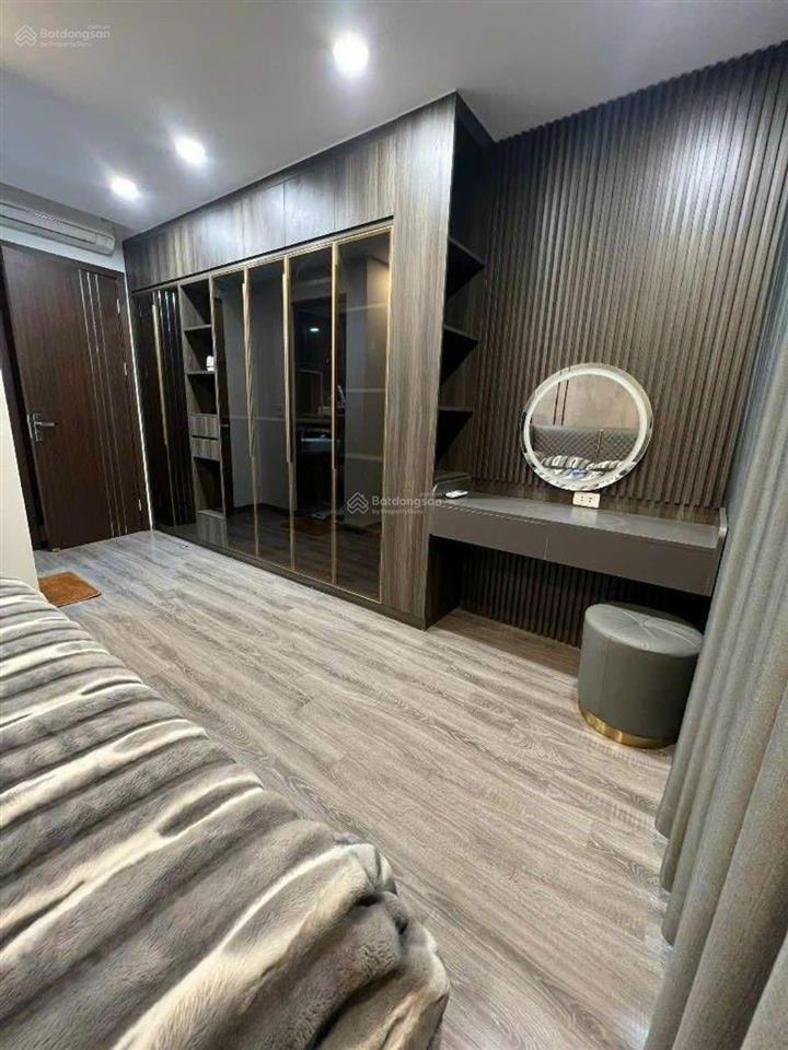 16 triệu/tháng có nhà 6 tầng, thang máy, gara ô tô, nội thất sang xịn, chỉ việc về ở