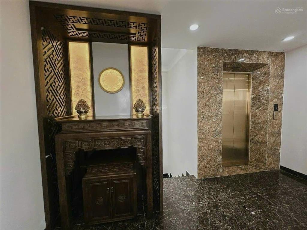 16 triệu/tháng có nhà 6 tầng, thang máy, gara ô tô, nội thất sang xịn, chỉ việc về ở