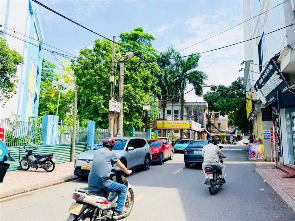 5 tỷ nhỉnh có nhà phố gia quất, 32m, 3 ngủ rộng, gần ô tô, gần đường ô tô tránh