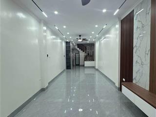 Siêu hiếm 6 xty có nhà 55m, 3 ngủ phố việt hưng, thanh am, mới tinh,ngõ thông