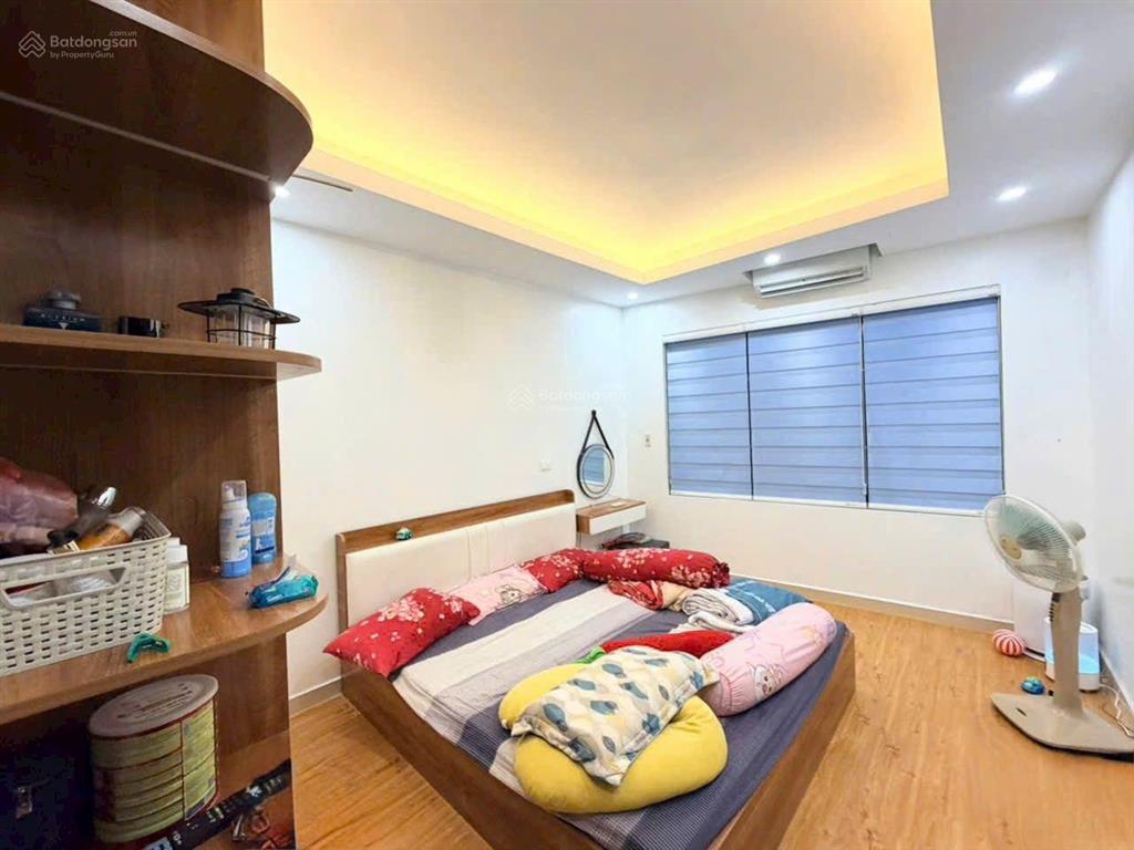 Bán nhà gần ngọc lâm,40m, phun nội thất,ngõ thông,20m ra ô tô tránh, gần cầu chương dương,7xty