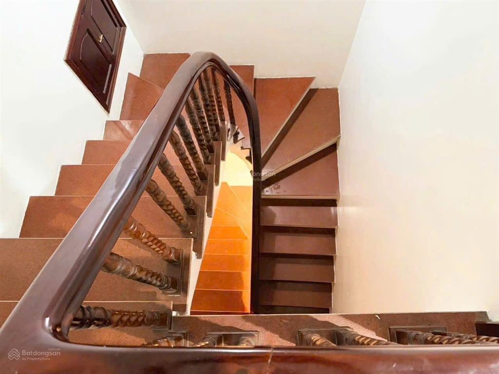 Bán nhà gần ngọc lâm,40m, phun nội thất,ngõ thông,20m ra ô tô tránh, gần cầu chương dương,7xty