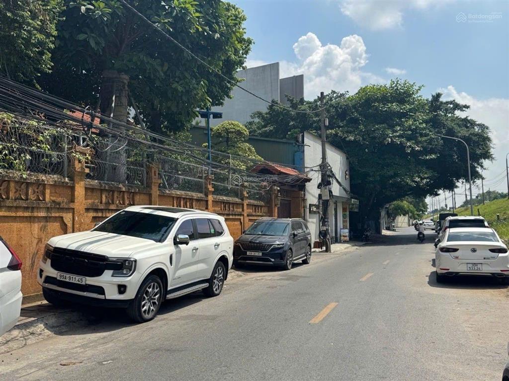 Bán nhà lâm du,bồ đề, 40m ,thang máy,nội thất sang sin, gần cầu chương dương, lô góc, 9xty