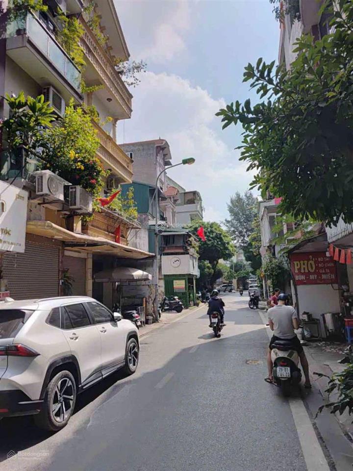 7,2 tỷ có nhà 5 tầng nguyễn văn cừ, 45m2, 7 ngủ, dòng tiền 20 triệu/tháng
