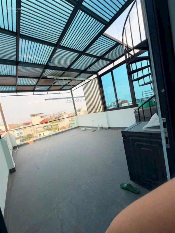 Bán nhà 6 tầng thang máy việt hưng,45m, phun nội thất, thông sàn, mới tinh,9xty