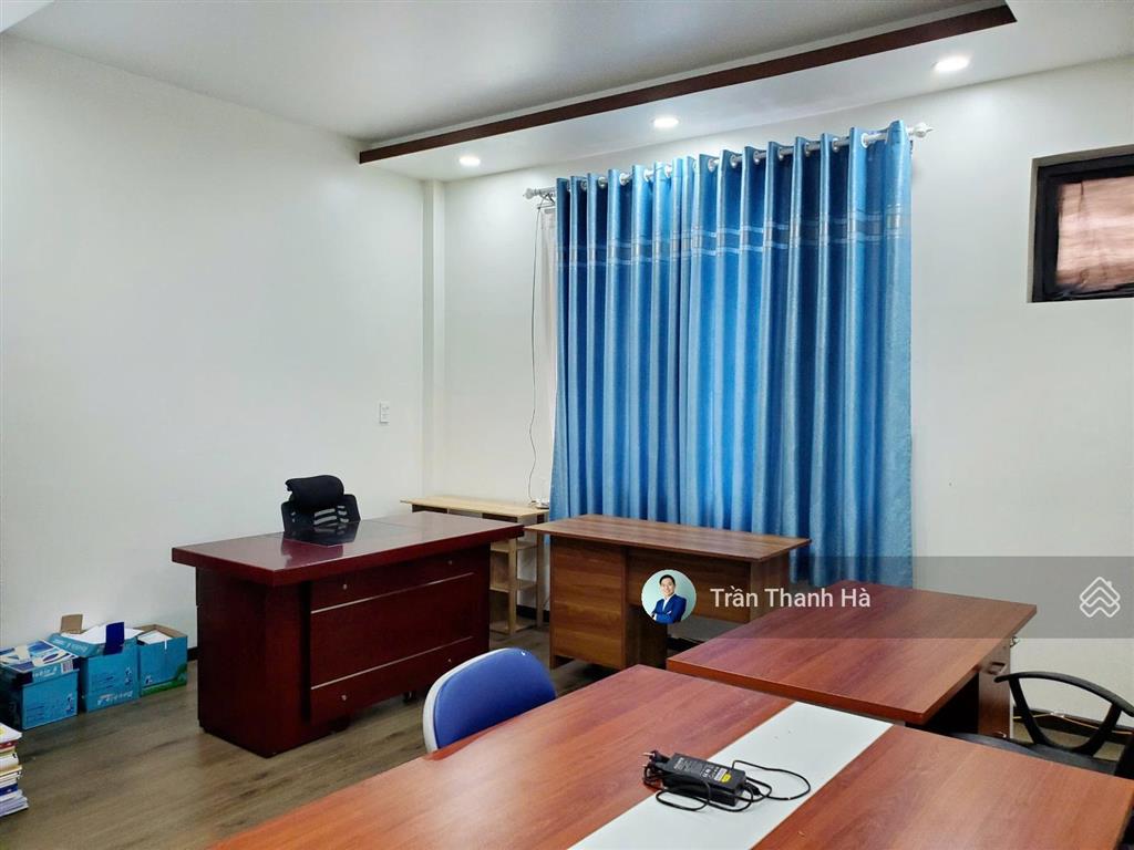 Cho thuê văn phòng full nội thất, máy lạnh, thang máy, sử dụng ngay, giá chỉ 6tr tại vạn phúc city
