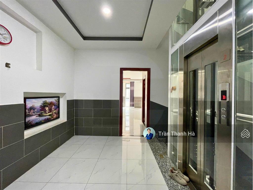 Cho thuê văn phòng 35m² ban công thoáng mát, giá tốt chỉ 7,5 triệu/tháng  vạn phúc city