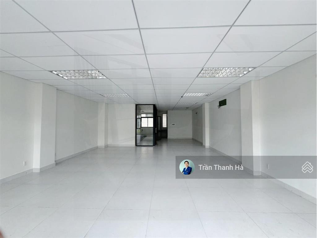 Cho thuê văn phòng 7x20m, hầm xe, thang máy tại vạn phúc city  chỉ 14 triệu, xuất được vat cho cty