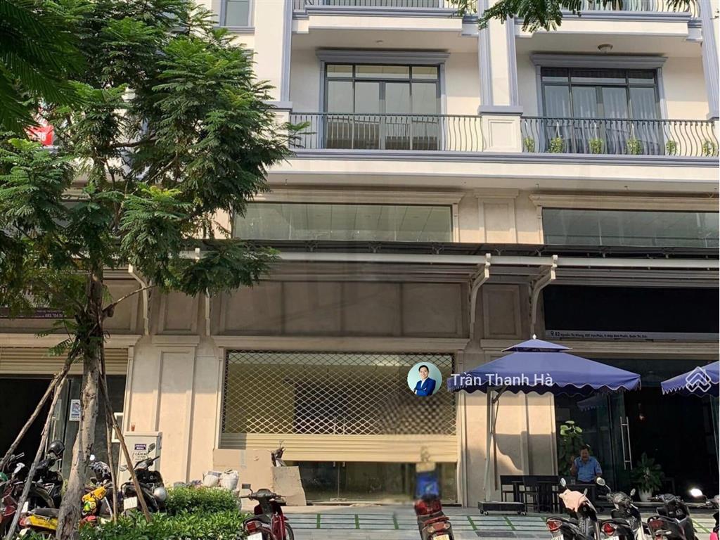 Cho thuê văn phòng 7x20m, hầm xe, thang máy tại vạn phúc city  chỉ 14 triệu, xuất được vat cho cty