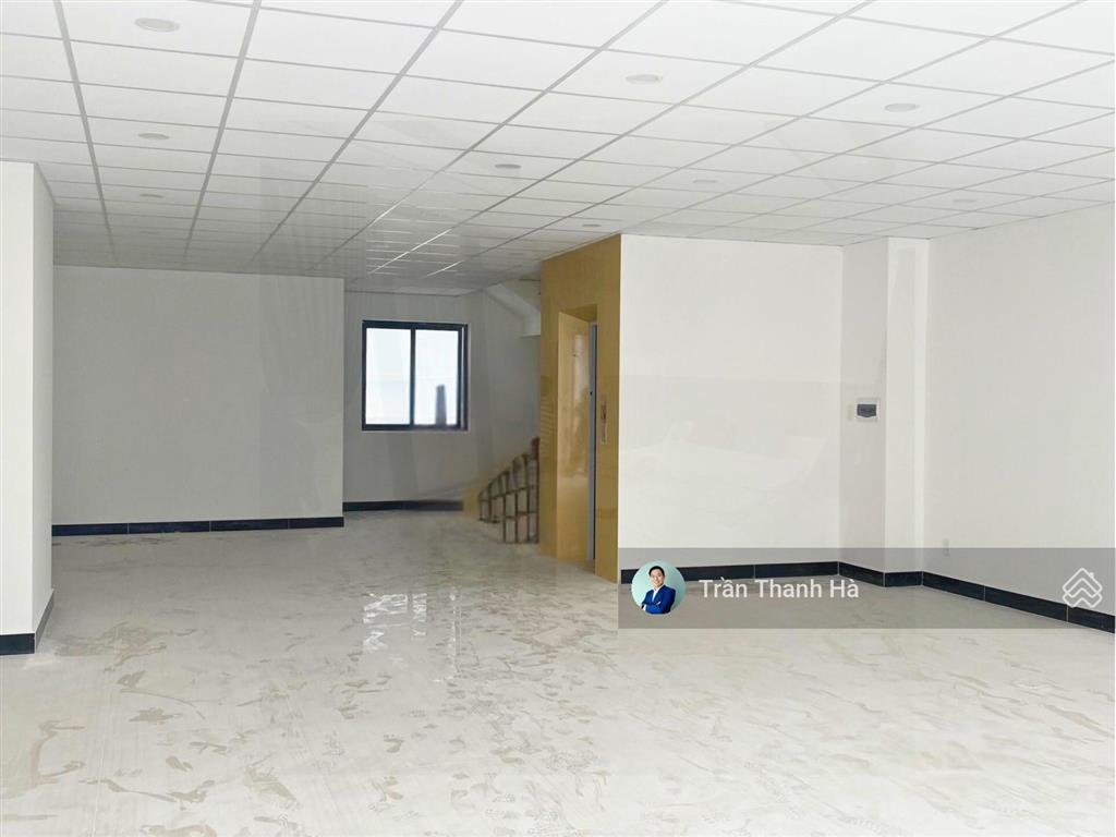 Cho thuê nguyên căn 7x20m hầm + 4 tầng, thang máy, phù hợp làm văn phòng/kinh doanh  vạn phúc city