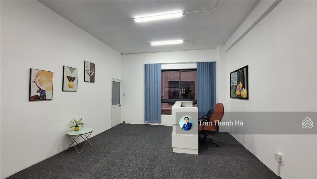 Cho thuê văn phòng rộng 90m2 đường lớn đậu xe thoải mái giá chỉ 12tr, xuất được vat  vạn phúc city